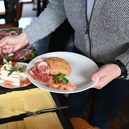 Кемпинг Holzhuette-camping-pod Mit Sauna & Fruehstueck, Bad Ueber Terasse Erreichbar