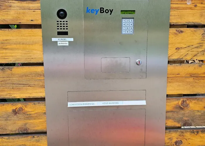 Camping-Fass Inklusive Sauna & Fruehstueck, Bad & Wc Ueber Die Terrasse Campsite Halle (Saale)