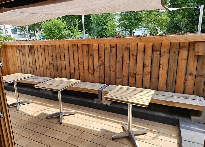 Holzhuette, Camping-Pod Inklusive Sauna & Fruehstueck, Bad & Wc Ueber Die Terrasse * Halle (Saale)