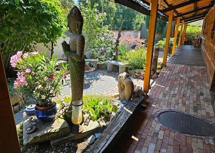 Camping-Fass Inklusive Sauna & Fruehstueck, Bad & Wc Ueber Die Terrasse Campsite Halle (Saale)