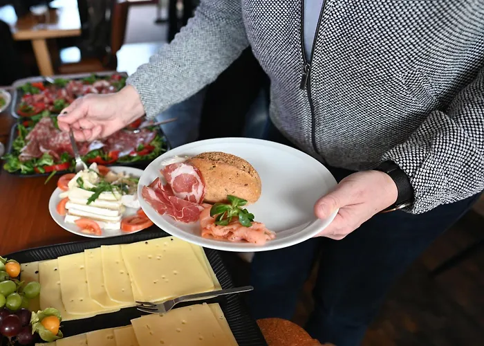 Campeggio Holzhuette, Camping-Pod Inklusive Sauna & Fruehstueck, Bad & Wc Ueber Die Terrasse